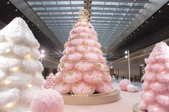 1733987392900467.jpg 4-西安skp圣诞树装置.jpg