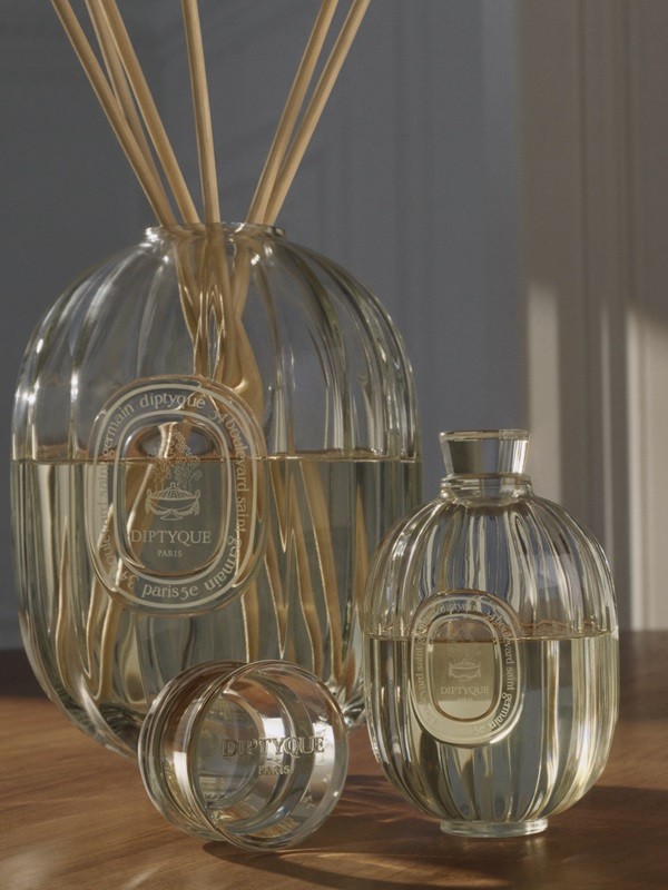 1744605895510087.jpg 【新闻稿】以多元规格打造诗意氛围,diptyque推出全新室内扩香摆件1.jpg